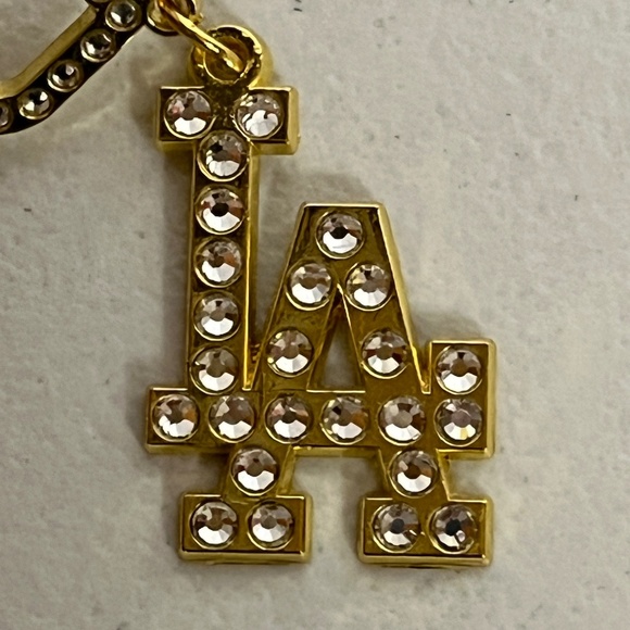 New Era LA Dodgers Logo Hat Pin Bag Los Angeles Pins Hats Baseball Sports - Picture 2 of 7